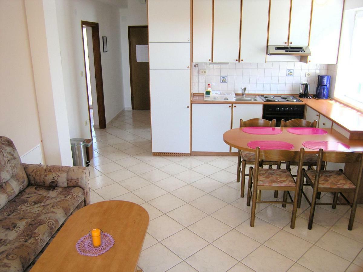 Apartman Juric Krk Town Exterior foto