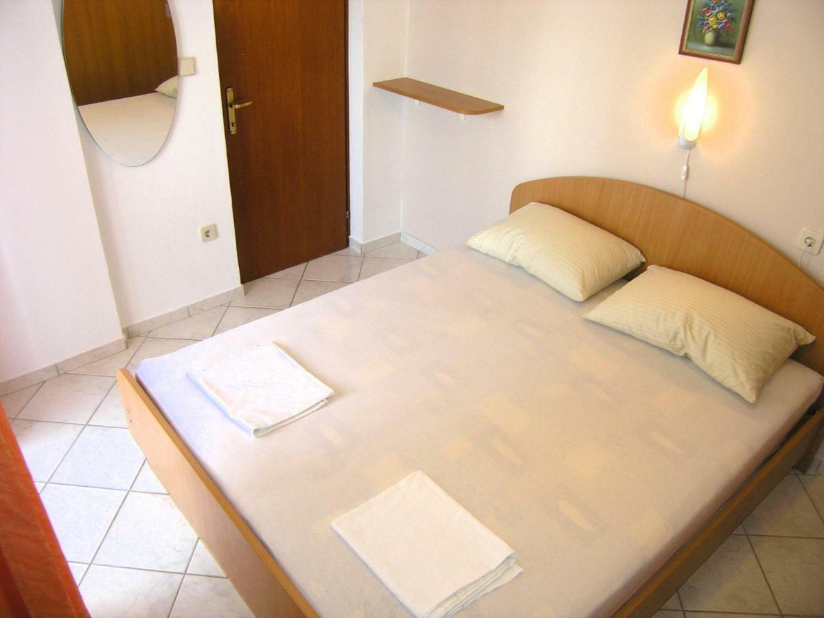 Apartman Juric Krk Town Exterior foto