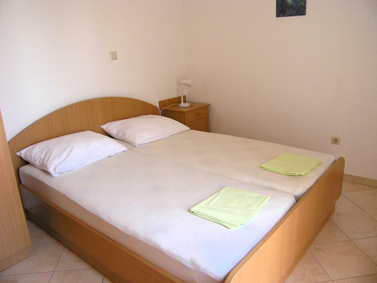 Apartman Juric Krk Town Exterior foto