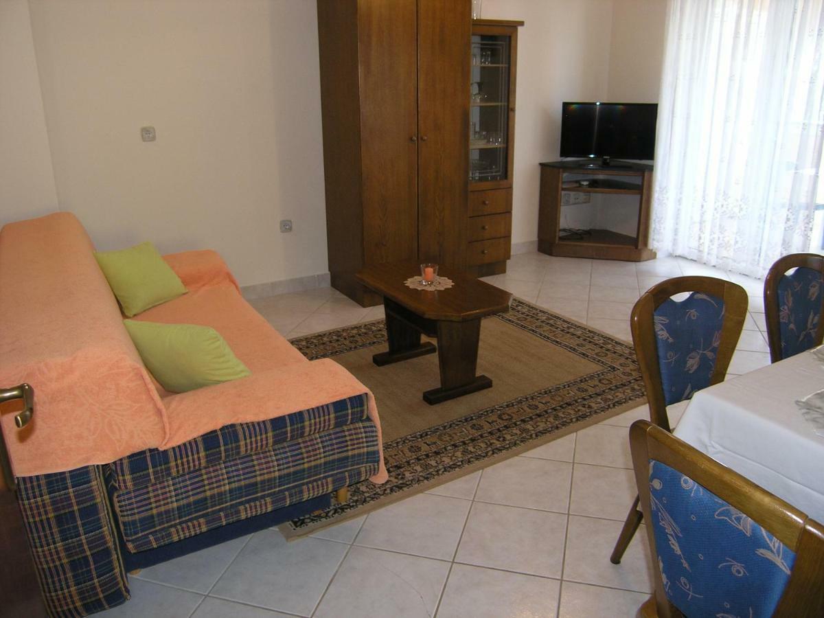 Apartman Juric Krk Town Exterior foto