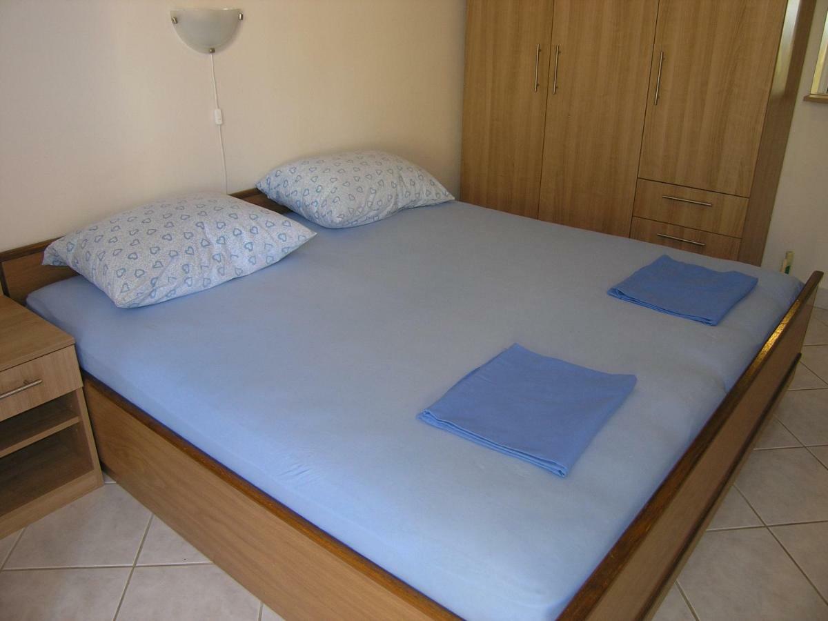 Apartman Juric Krk Town Exterior foto