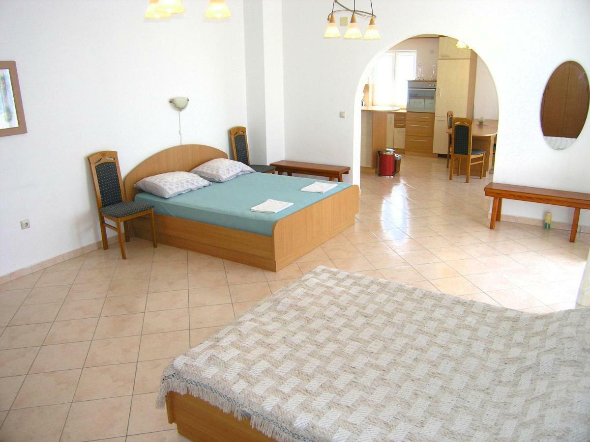 Apartman Juric Krk Town Exterior foto