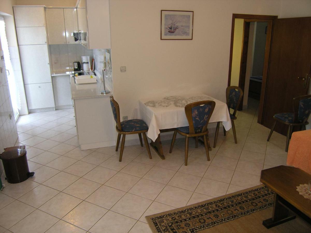 Apartman Juric Krk Town Exterior foto