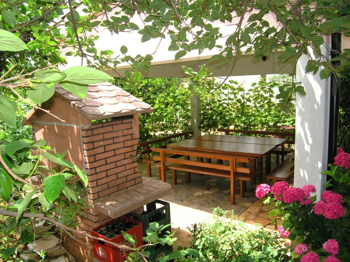 Apartman Juric Krk Town Exterior foto